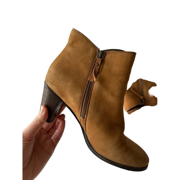 MIA Maddock Block Heel Bootie - Picture 4 of 11